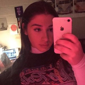 Meet your Posher, Ellie